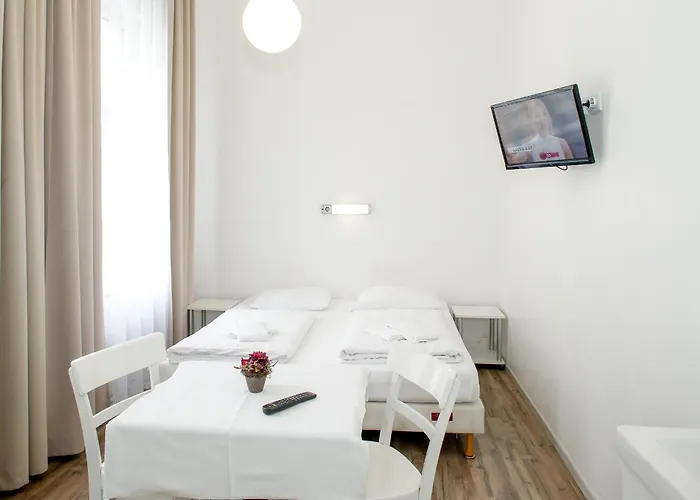 מלון Timeout Hotel, 5 Min To Center, Self Check In
